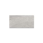 Porcelanato-gris-mate-con-textura-piedra
