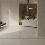 Porcelanato-marmoleado-en-tono-beige-con-acabado-mate