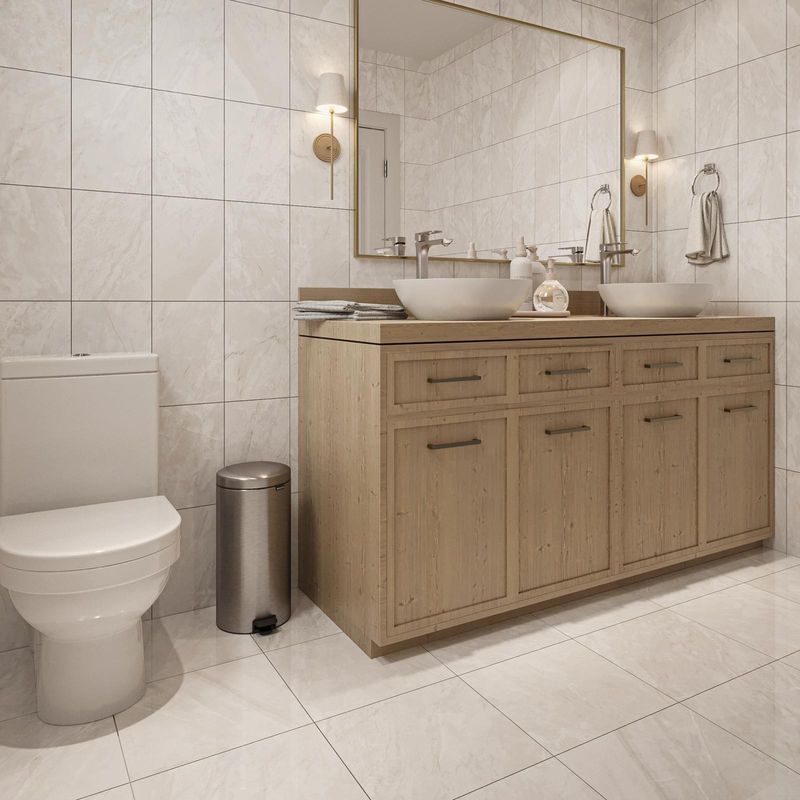 Piso-ceramico-semi-brillante-en-tono-blanco-con-diseño-marmoleado
