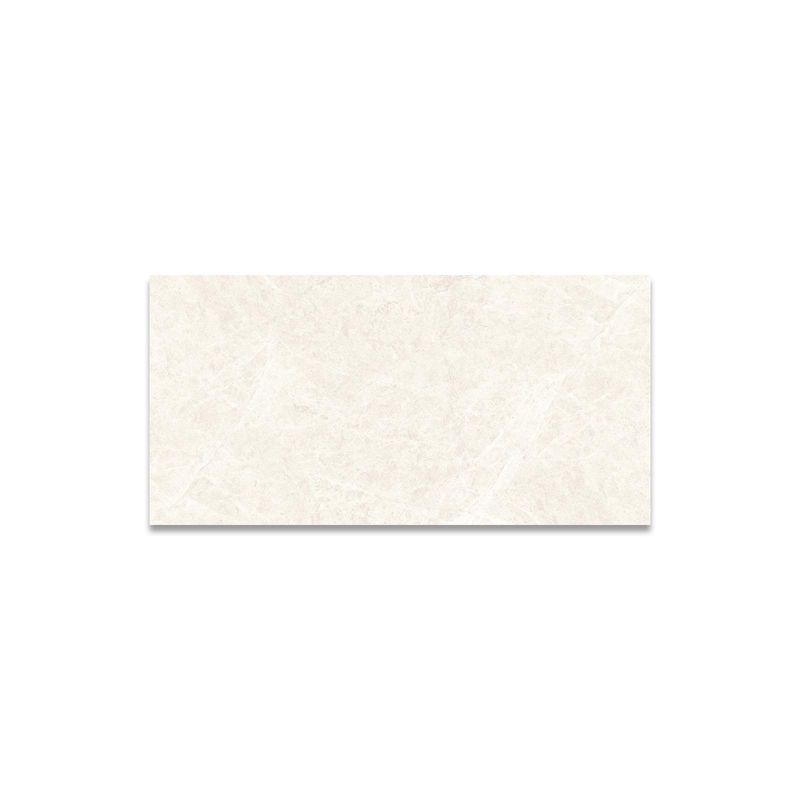 Porcelanato-pulido-blanco-en-formato-alargado