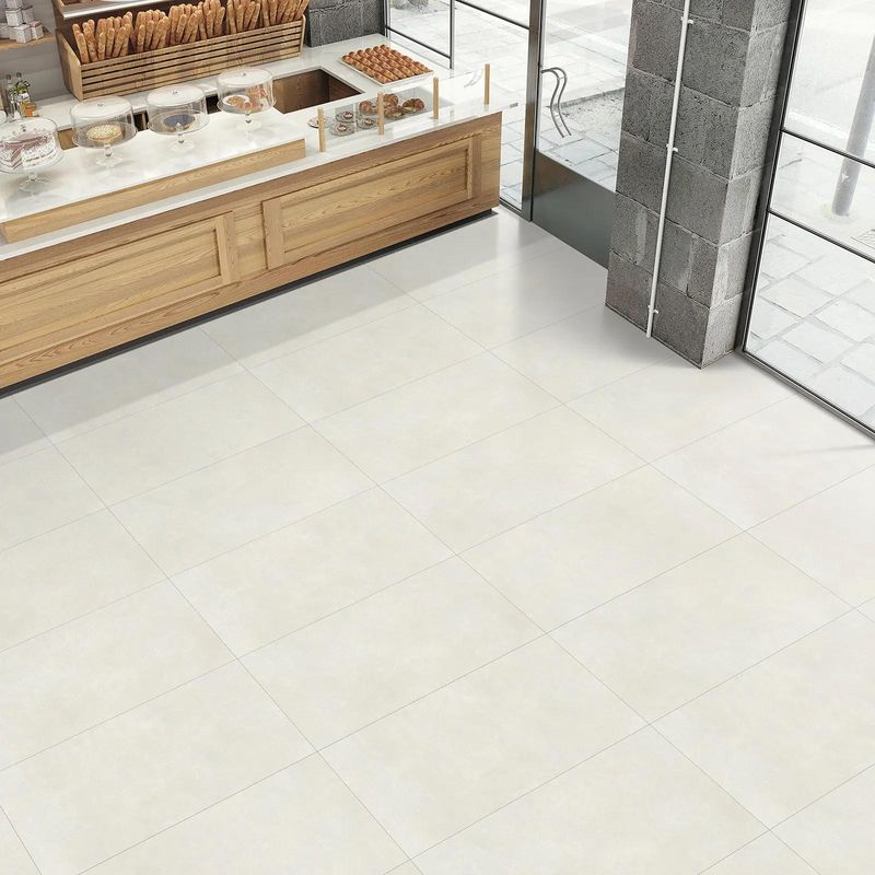 Porcelanato-gris-claro-mate-con-textura-cemento