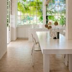 Porcelanato-tipo-cotto-en-tono-beige-mate